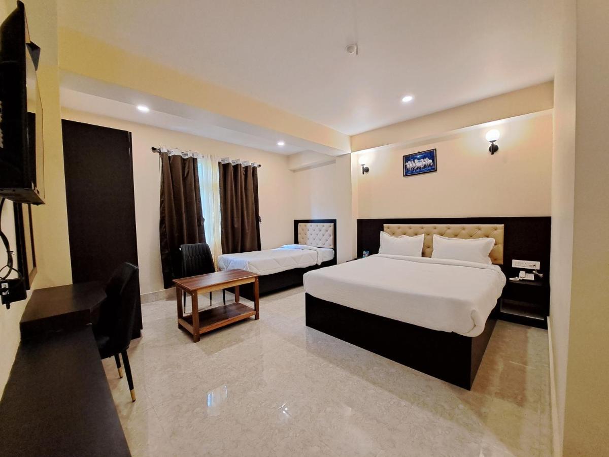 Snow White Retreat Hotel And Restaurant Gangtok Bagian luar foto