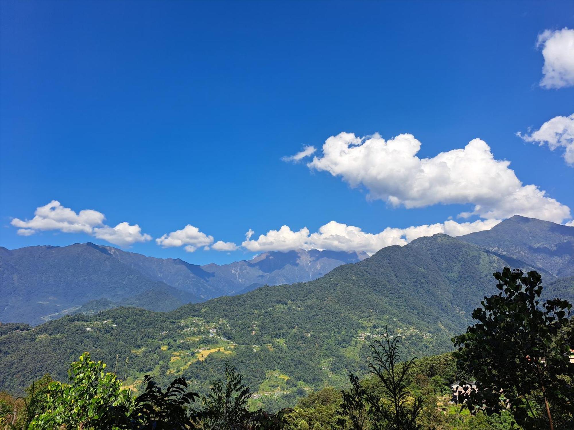 Snow White Retreat Hotel And Restaurant Gangtok Bagian luar foto